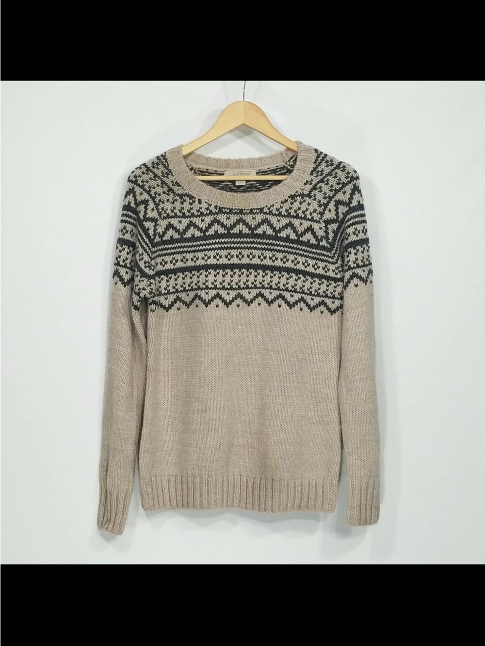 Cozy Fair Isle Crewneck Sweater in Beige and Gray